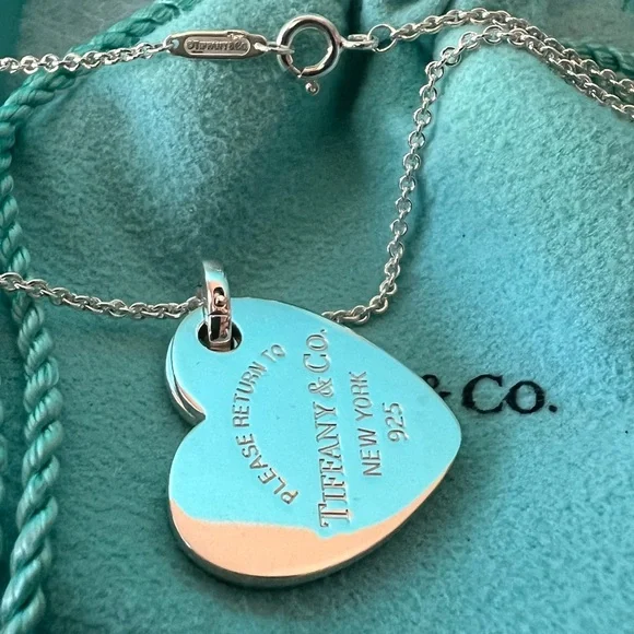 🌸🌸 Authentic Tiffany & Co. Return to Tiffany Double Heart Pendant